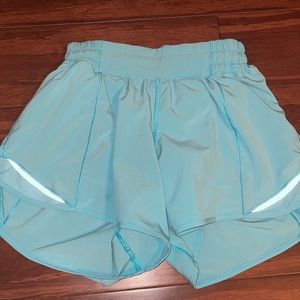 LULULEMON ELECTRIC TURQUOISE SHORTS RARE